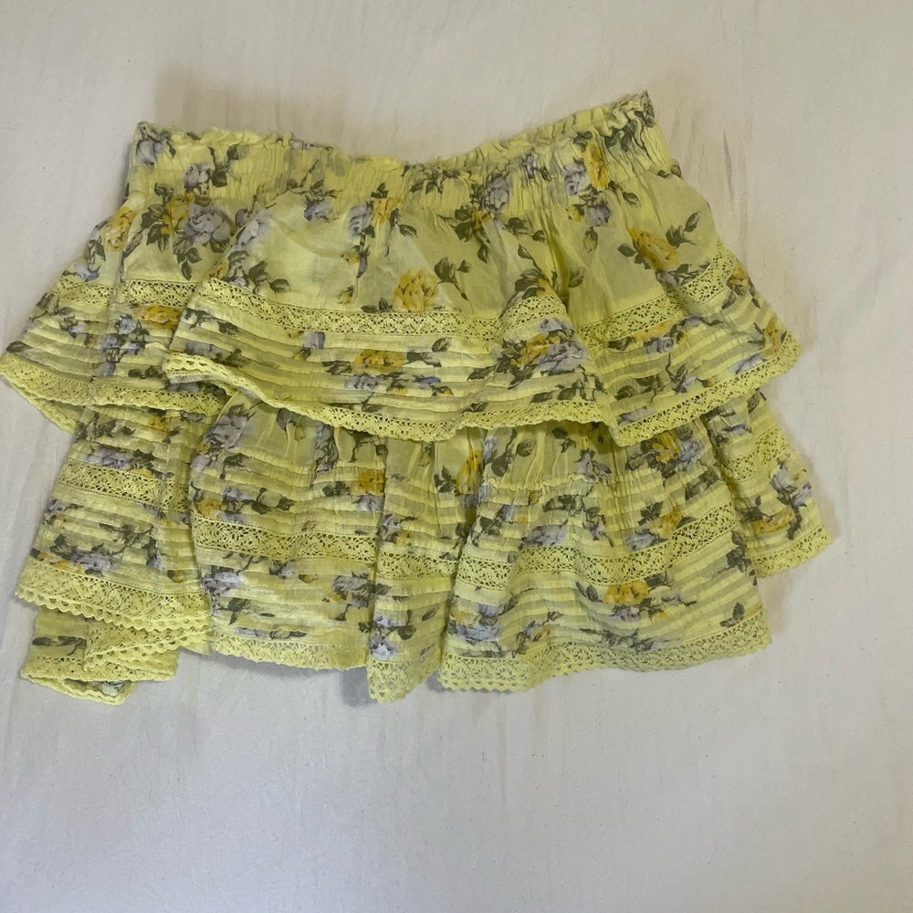 American Eagle, large, yellow, floral,